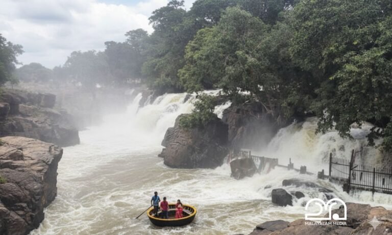 Hogenakkal Falls Reopens for Coracle Rides Amidst Decreasing Inflows; Bathing Still Restricted