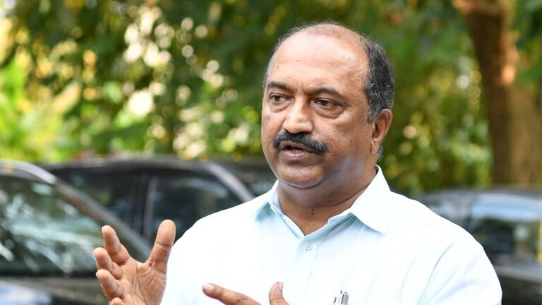 Blow to State Employees: Kerala Dearness Allowance Hike Delayed Again; CM’s Nod Awaited Ahead of Local Polls