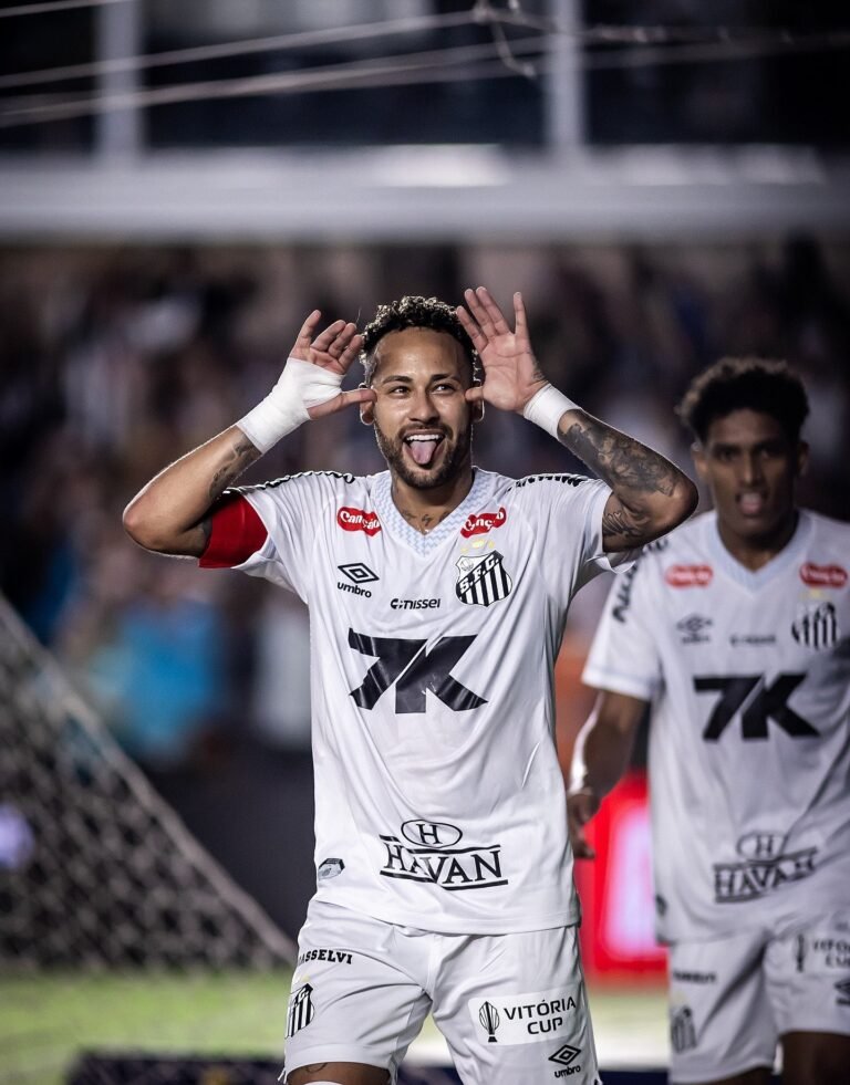 Heroic Neymar Plays Through Pain: Goal and Assist Lifts Santos Out of Relegation Zone