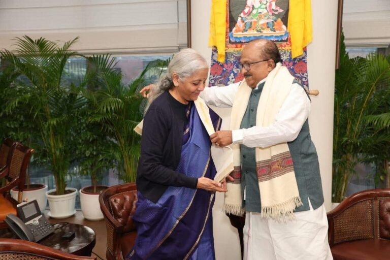 ​Why Luxury in Delhi While Farmers Starve? KV Thomas Under Fire Over ₹1360 Crore Paddy Arrears