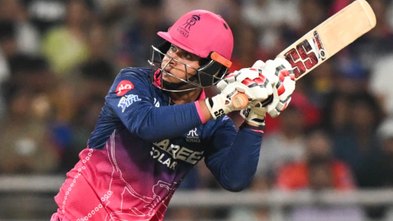 15-Year-Old ‘Wonder Boy’ Vaibhav Sooryavanshi Destroys SRH With 29-Ball 97; Sachin Tendulkar Hails ‘Spectacular’ Innings