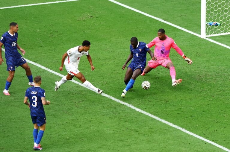 Saka Treble and Ten-Goal Chaos: Three Lions Conquer Les Bleus to Claim World Cup Bronze!