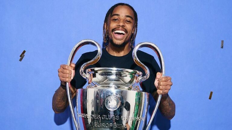 Michael Owen Urges Liverpool to Abandon ‘Eye-Watering’ £145M Barcola Deal