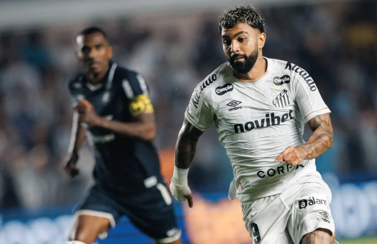 Dramatic Late Goals Hand Santos FC 2-1 Victory Over Clube do Remo
