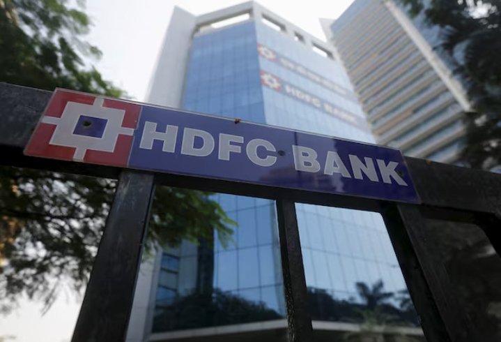 HDFC Bank Probe Finds Two Senior Executives Leaked Confidential Information; Internal Review Underway